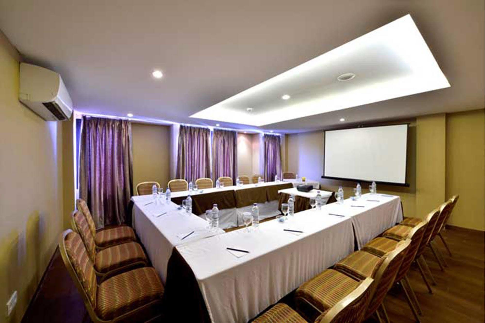 Serela Kuta By Kagum Hotels Экстерьер фото